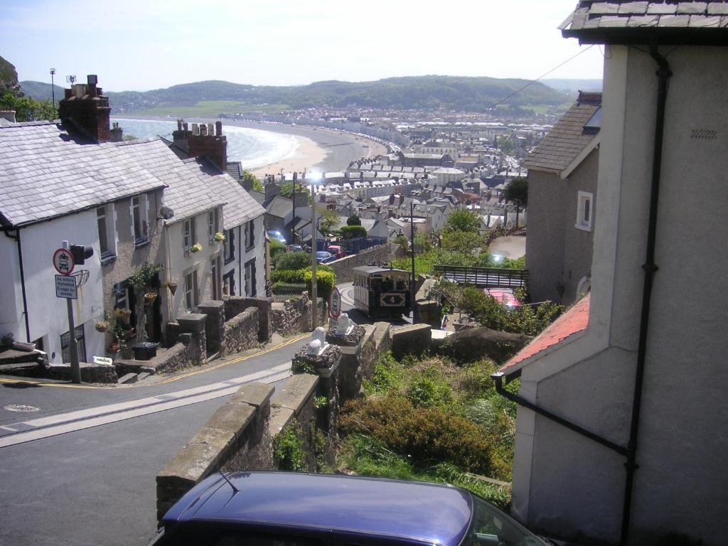 Granby House Hotel Llandudno Bagian luar foto